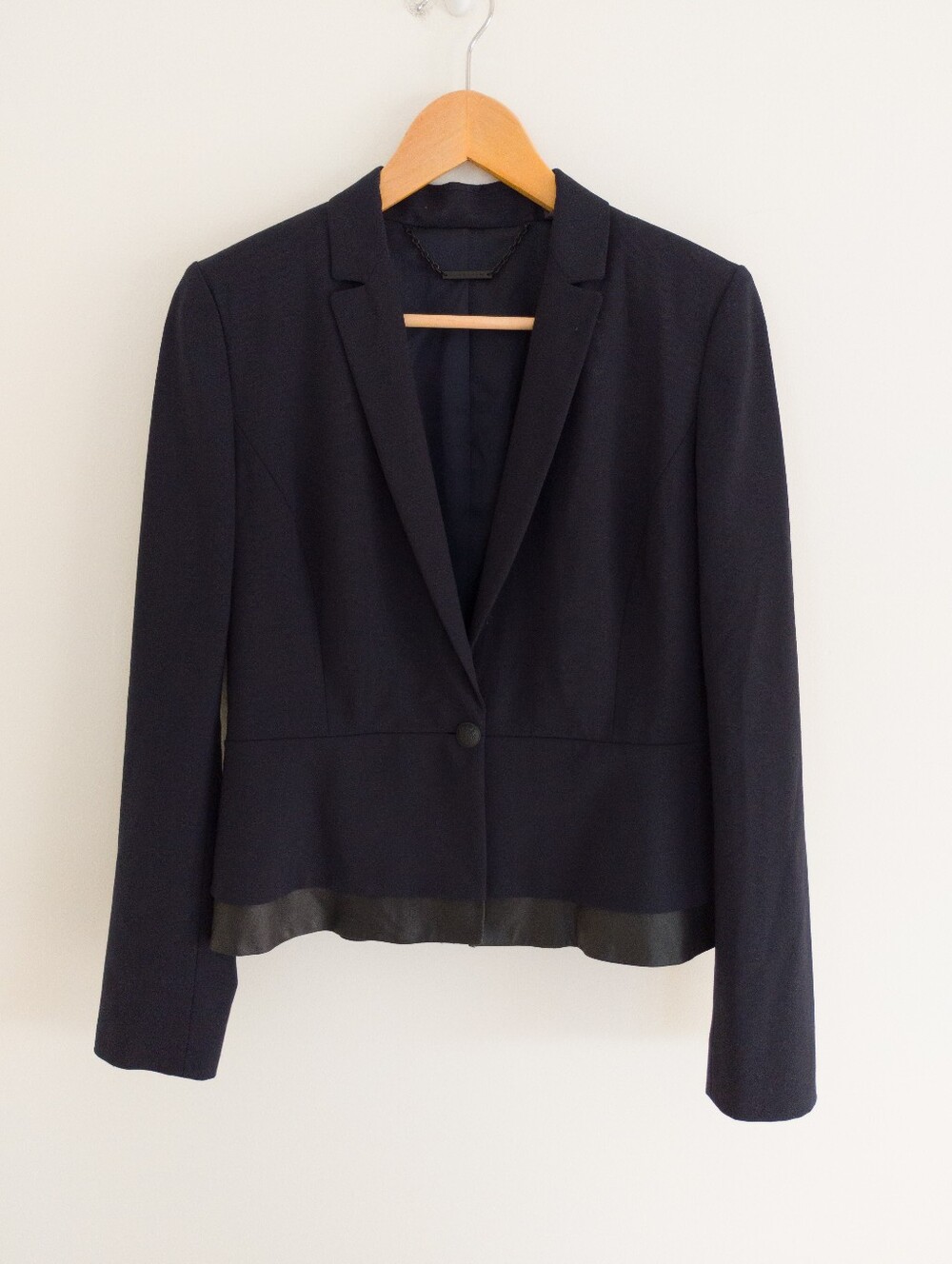 Elie Tahari Navy Blue Wool Blend Leather Trim Peplum Blazer Jacket Size 8